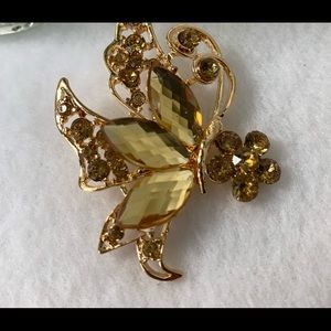 Butterfly Pin Vintage Topaz & Gold